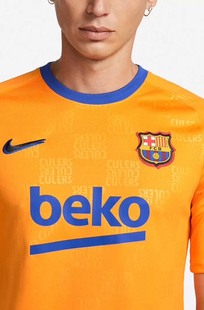 FC Barcelona orange pre-match shirt 21/22 - La Liga