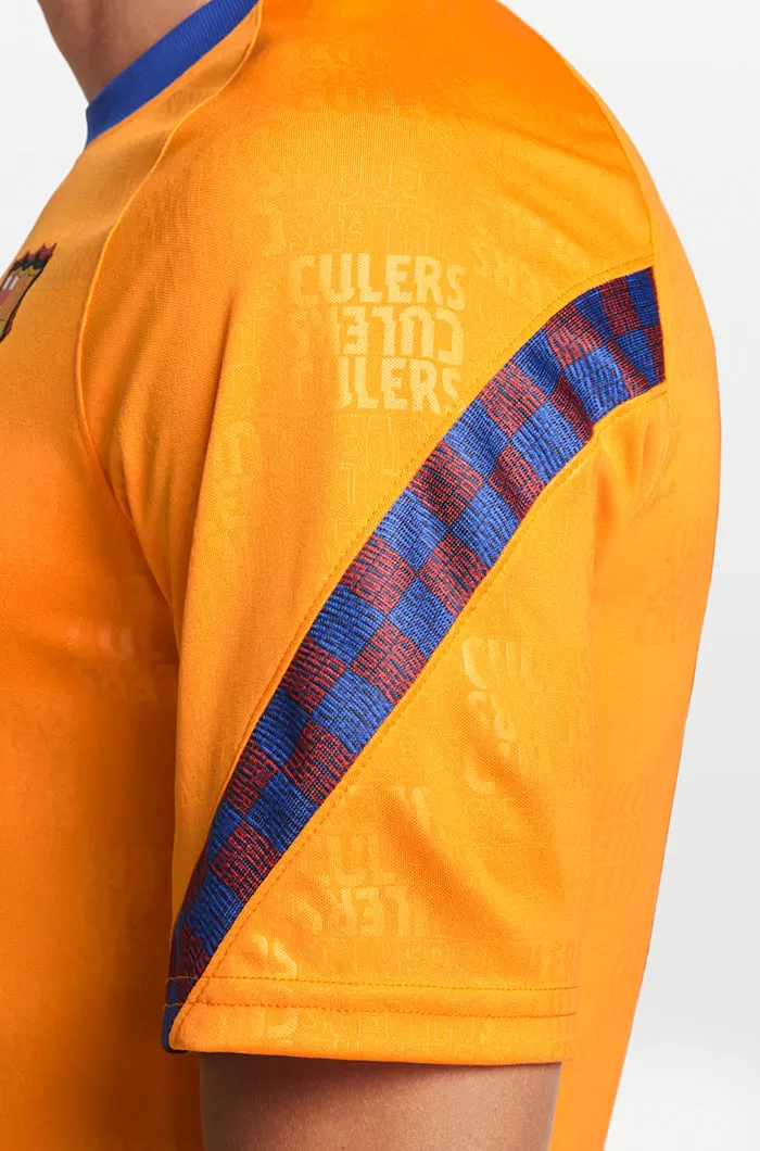 FC Barcelona orange pre-match shirt 21/22 - La Liga