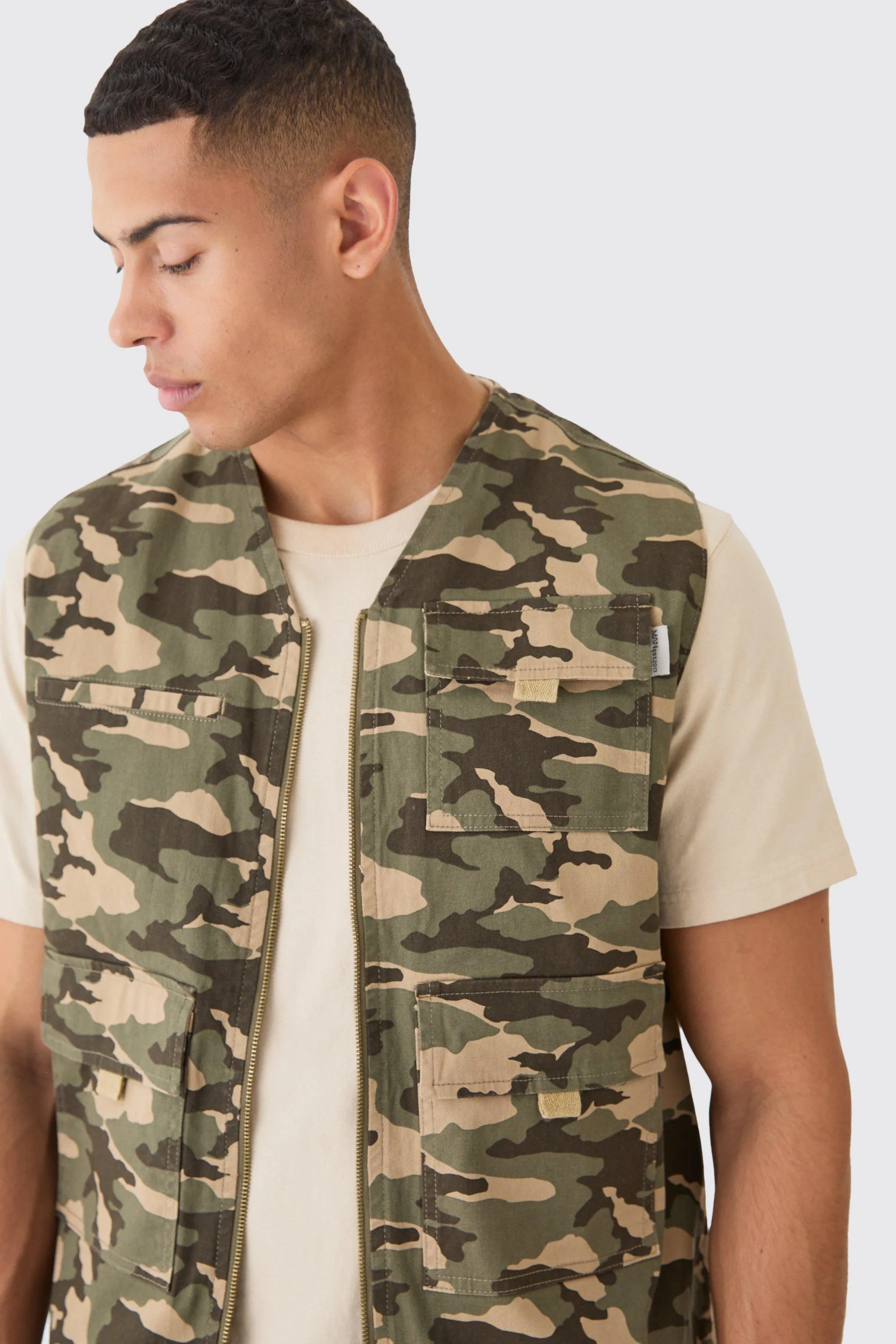 Jackets & Coats | Camo Twill Utility Vest | boohooMAN