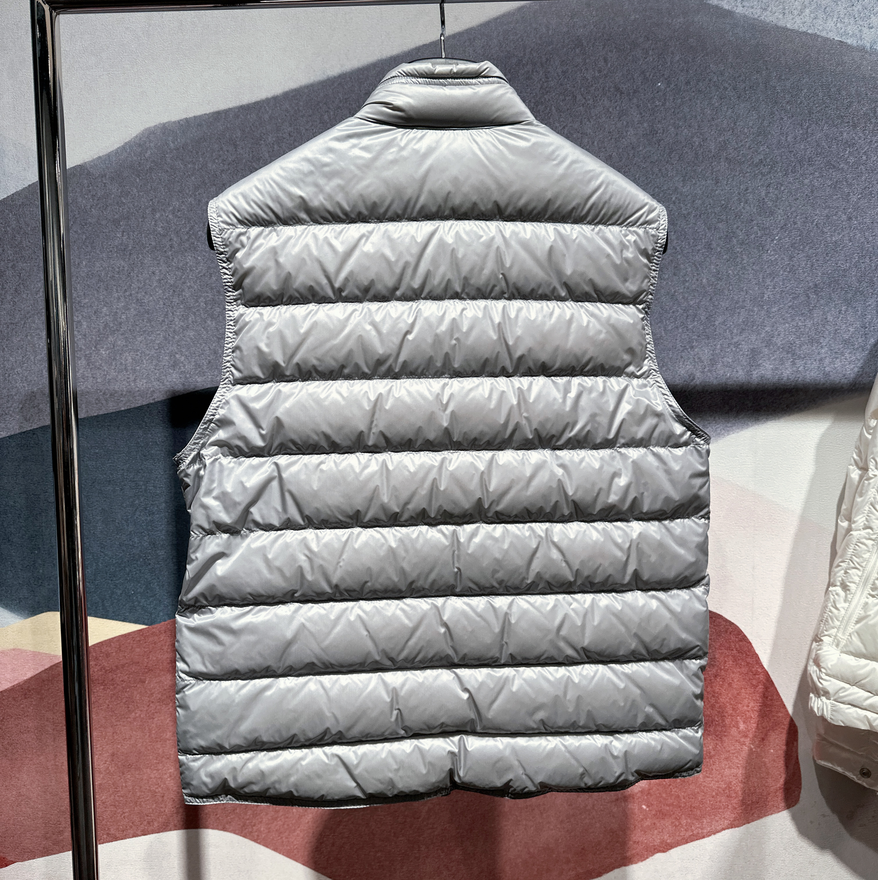 MONCLER  |Classic Gui Down Gilet I20911A107005302992V